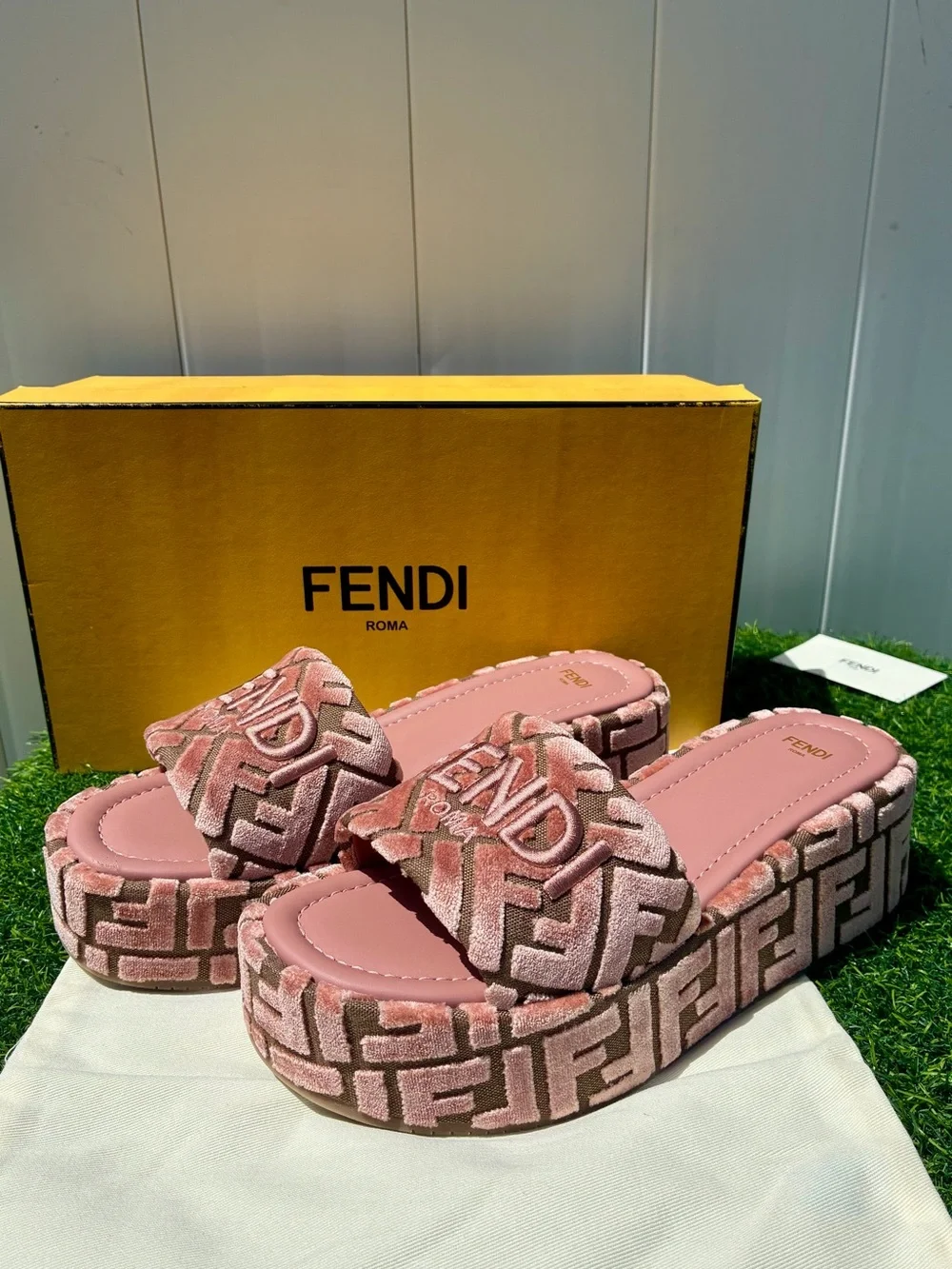 FENDI SUNSHINE PINK FF MONOGRAM PLATFORM SLIDE SANDALS EMBROIDERED LOGO SZ 39.5